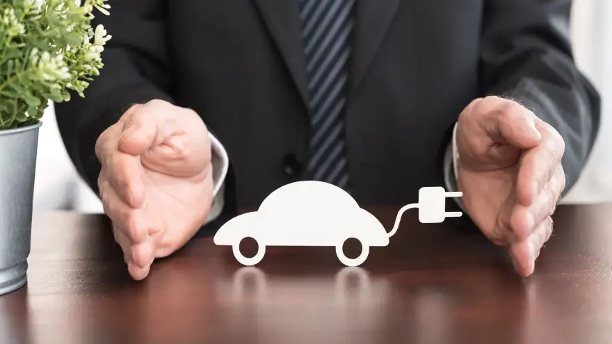 Tham gia bảo hiểm xe cơ giới là giải pháp bảo vệ tài chính cho người sử dụng xe điện trước những rủi ro bất ngờ khi sử dụng xe điện.