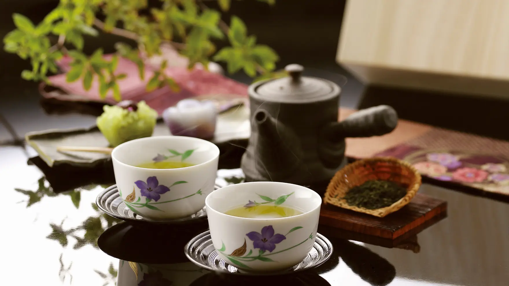 Tận hưởng những trải nghiệm đặc trưng giữa không gian mùa thu Nhật Bản.